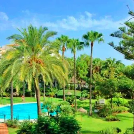 Puerto Banus Beachfront .gray D'albion . Amazing Location Apartamento *